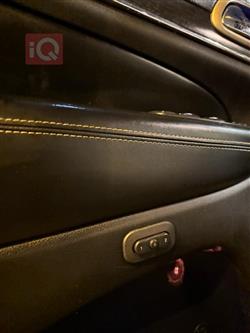 جیپ گراند شیرۆکی